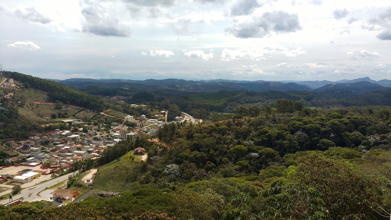 Aparthotel Em Pedra Azulドミンゴス・マルチンス エクステリア 写真